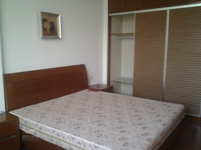 南门精装房出租 舒适生活，便利交通，理想家园即刻拥有