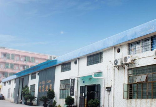 工厂包住背后的选择 为何众多女性员工宁租不住