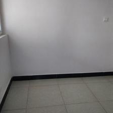 万达旁小两室低价出租，月租仅600元